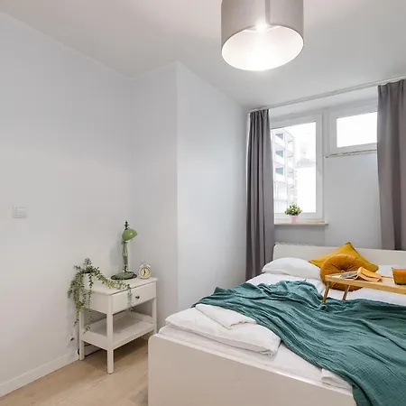 Shortstaypoland Grzybowska Апартаменты