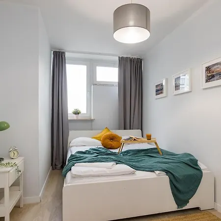 Shortstaypoland Grzybowska Апартаменты